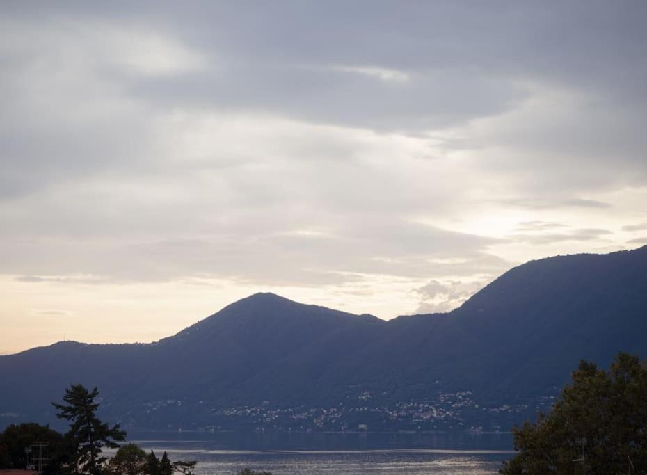 Amazing 3 Bedrooms Villa With Lavish Garden, Breathtaking Lake And Mountains View Luino Exteriér fotografie